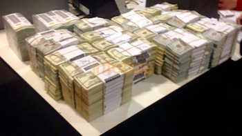 Los dólares encontrados en cajas de seguridad de Florencia Kirchner
