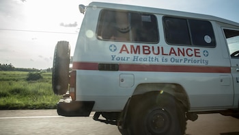 Aumentan a 26 muertos, entre ellos 21 niños, las víctimas por el siniestro del autobús en Uganda