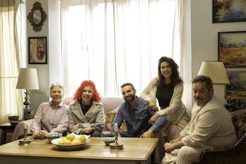 A diretora Patricia Ortega e a equipe do filme '9 luas'