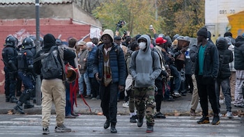 Varias personas desalojadas del B9