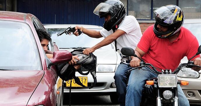 Extorsionadores y sicarios usan motocicletas para perpretar sus crímenes. (Foto referencial: Panamericana TV)