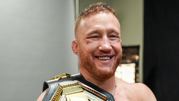 Justin Gaethje gana por decisión