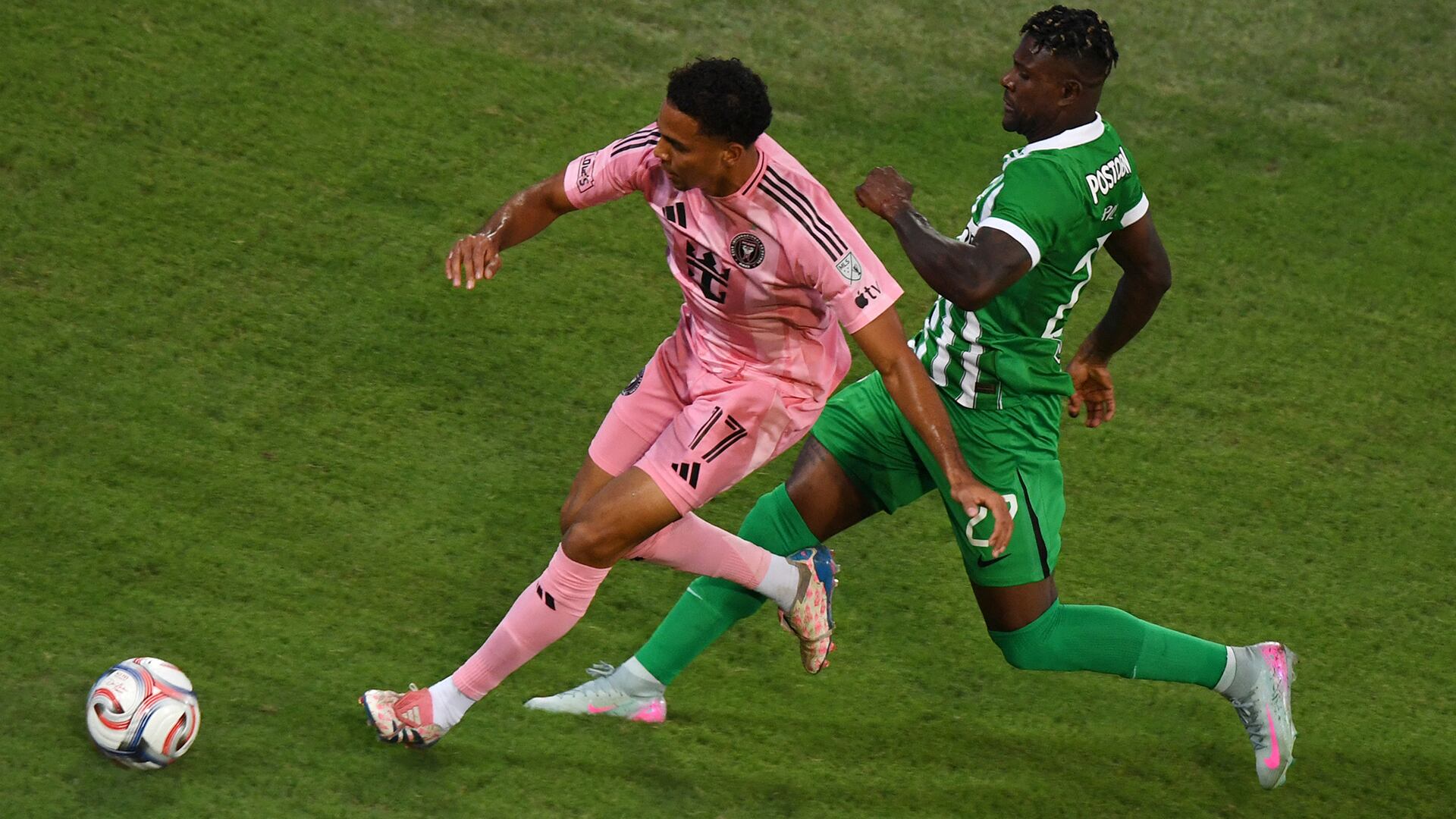 Con autogol el Inter Miami remontó el partido - crédito AFP