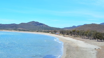 La Playa de los Genoveses, una de las más queridas de Almería por su estado casi virgen