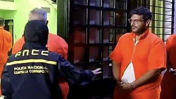 Juan Manuel Almeida N33 llegando