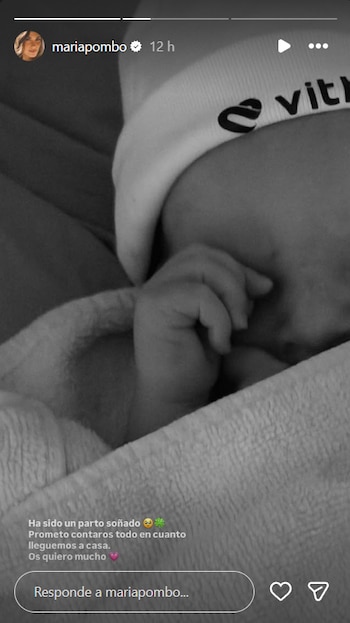 María Pombo publica la primera