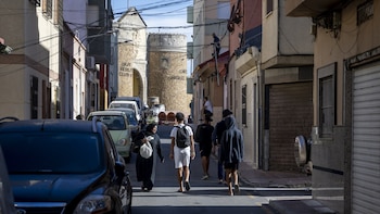 De la frontera a las redes: cómo la desinformación y los bulos impulsaron la llegada masiva de migrantes a Ceuta y ahora alimentan el racismo
