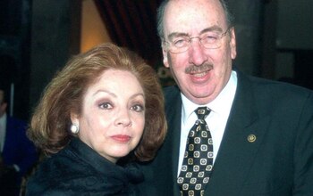 Frank Devlyn (derecha) tenía 81