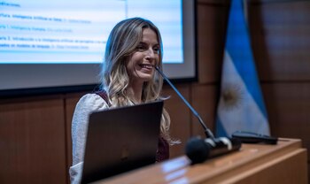 La doctora Lucía Crivelli, jefa