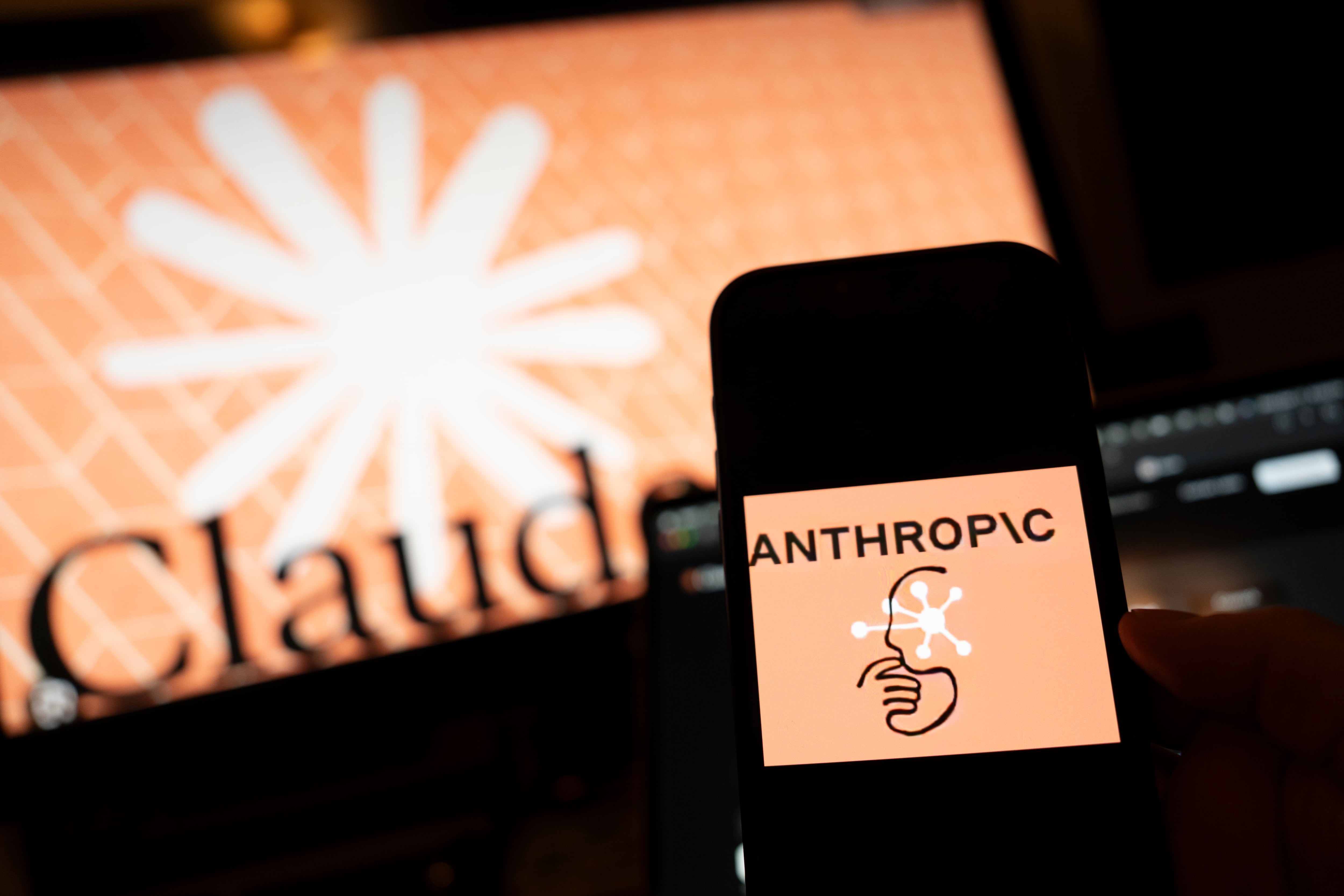 El acceso a Claude Mythos 5 se restableció sin licencia de exportación para socios aprobados y para empleados no ciudadanos estadounidenses de esas organizaciones y de Anthropic (EFE/ Angel Colmenares)