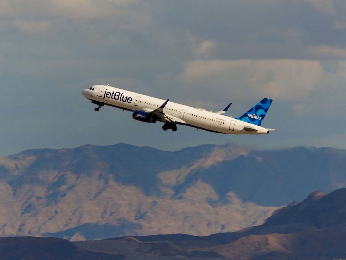 JetBlue sube las tarifas de equipaje en plena escalada del precio del combustible JetBlue sube las tarifas de equipaje en plena escalada del precio del combustible