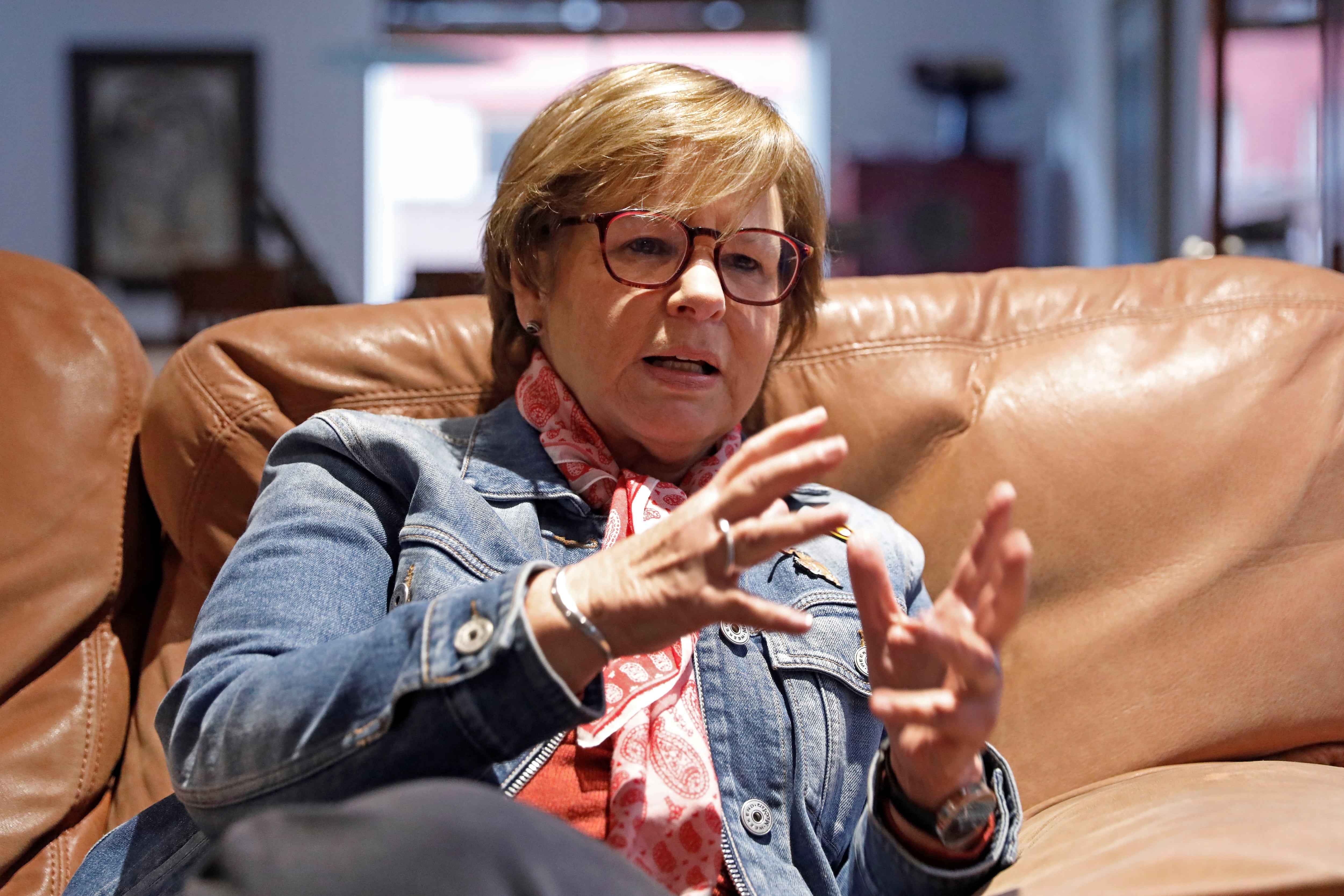 La obra poética de Piedad Bonnett incluye títulos como 'De círculo y ceniza' y 'El hilo de los días' - crédito Carlos Ortega/EFE