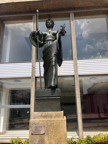 Estatua de Minerva a la