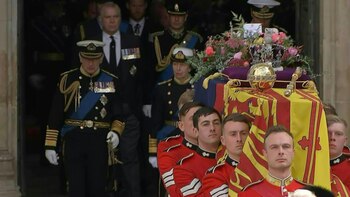 Ícono de una era, Isabel