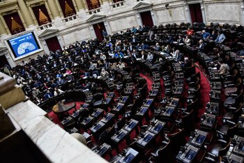 Diputados, en una larga jornada