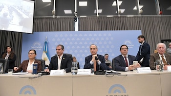Tensión en Diputados: Torrendell cuestionó a los rectores y Alejandro Álvarez denunció que la “oposición llama a la insurrección contra la República”