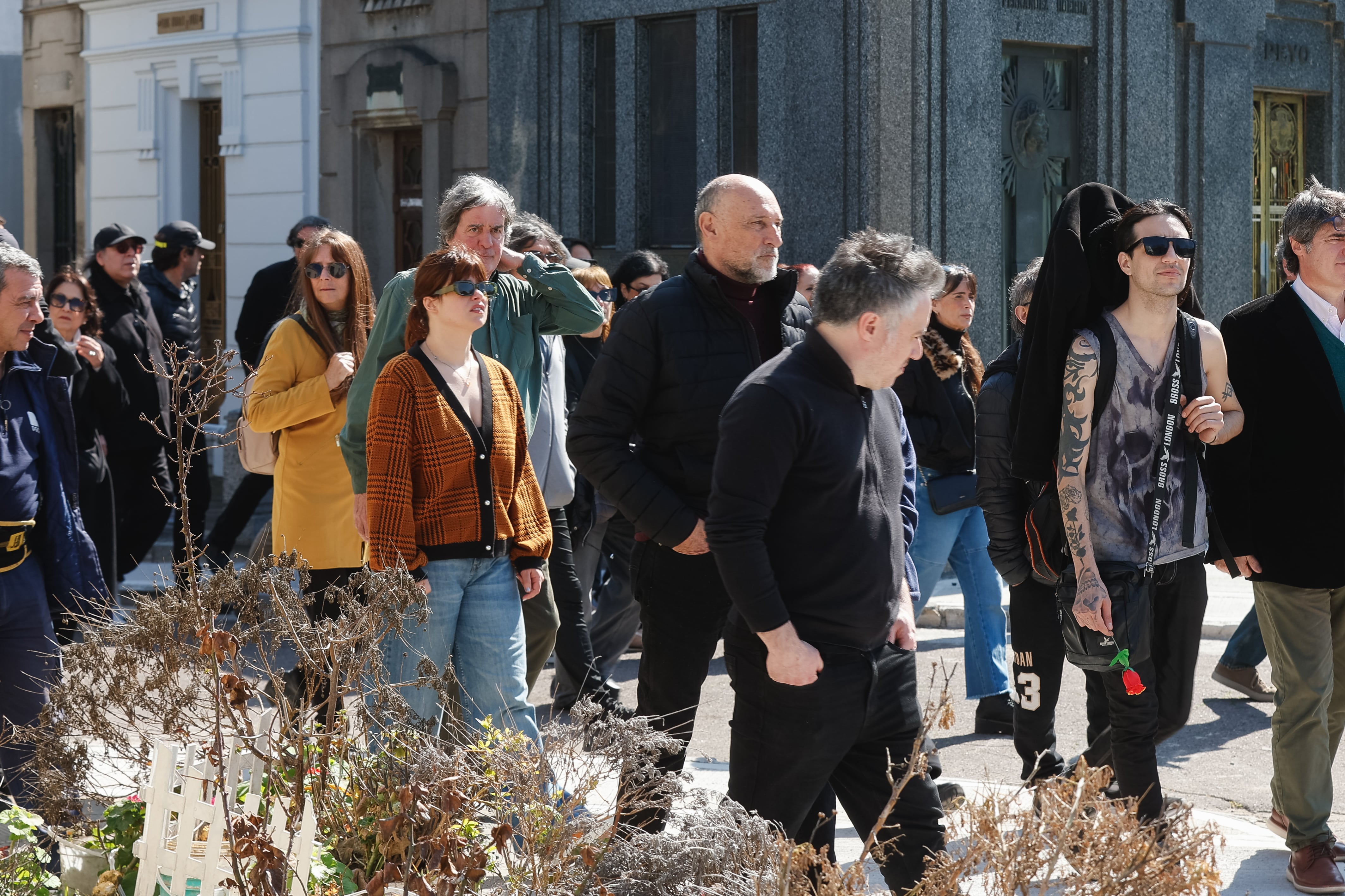 Abril Cantilo, entre quienes se acercaron a la Chacarita para un último adiós a Miguel Zavaleta (RSFotos)