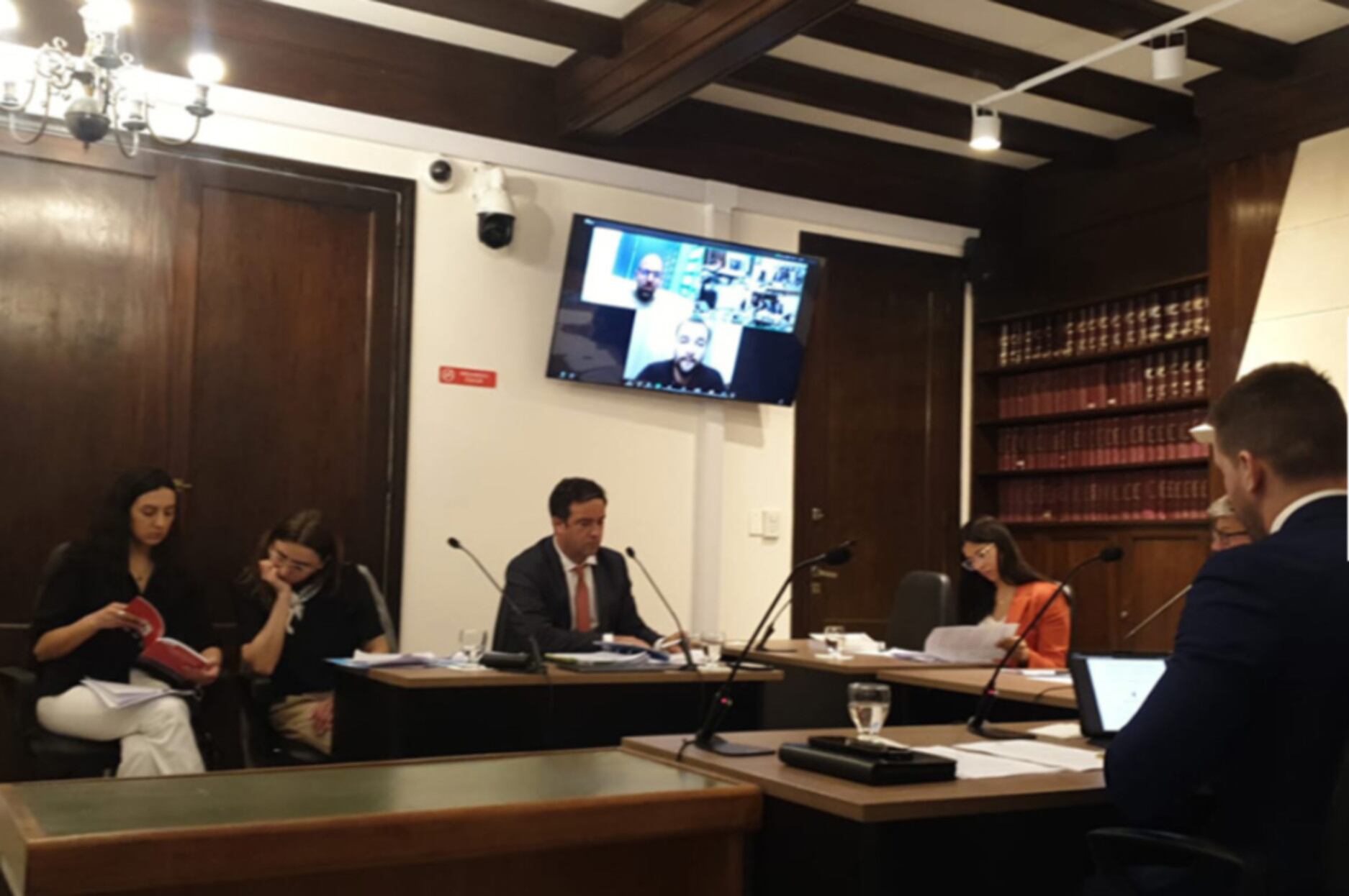 La audiencia de homologación de los dos condenados por tener con fines de comercialización más de 100 kilos y más de 500 plantines de marihuana en un campo de Mar Chiquita (Fiscales.gob.ar)