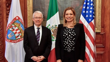 Maru Campos se reunió con la primera dama de Estados Unidos, firmó acuerdos con Texas y ahora comparecerá ante la FGR