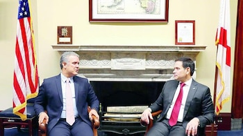 Iván Duque felicitó al senador