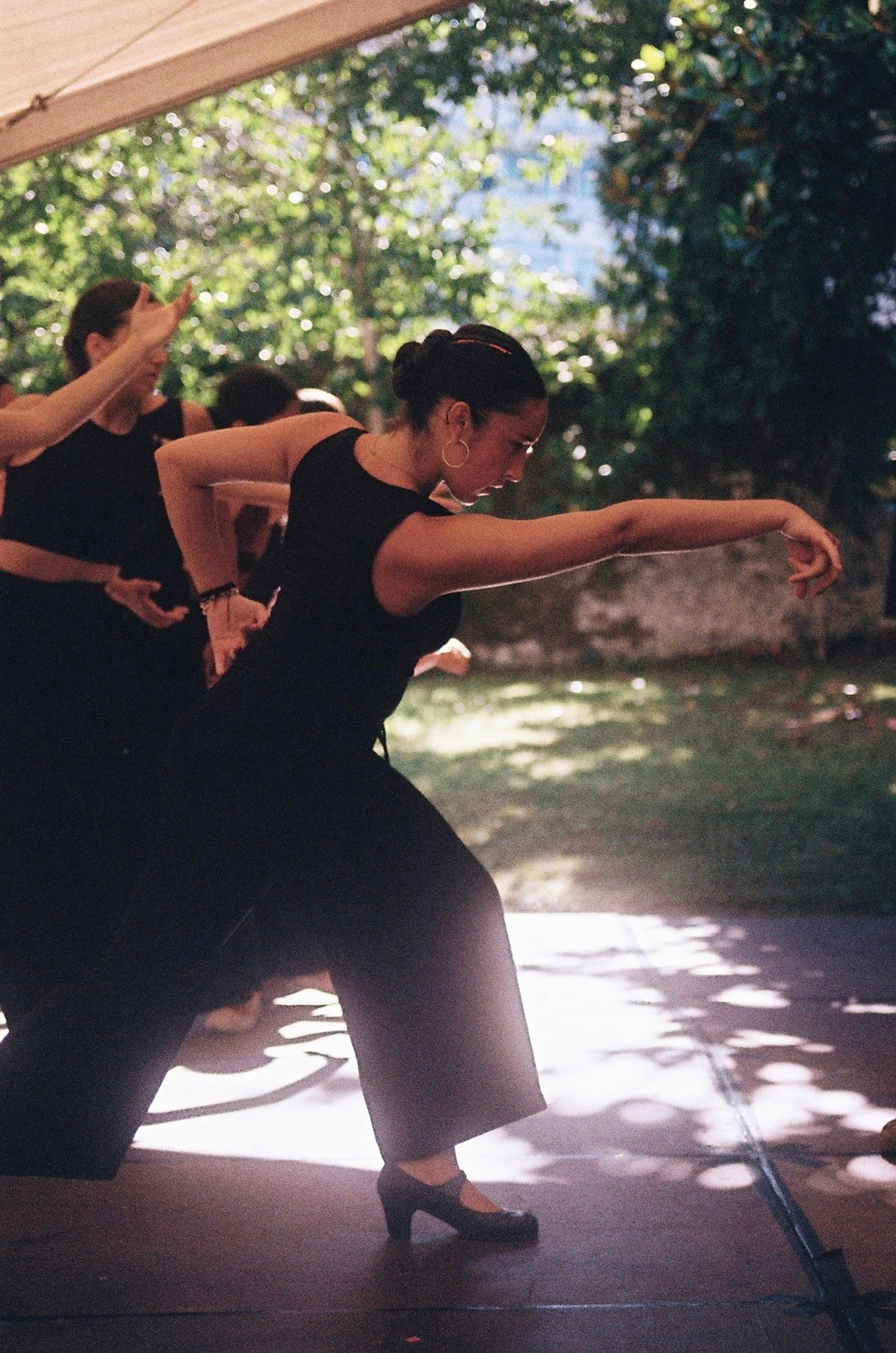 Más de 40 jóvenes artistas participan en el FIBRED de Ribadedeva junto a maestros de la danza española