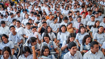 Asamblea Legislativa aprueba $9.9 millones para financiar 14 mil becas a jóvenes en El Salvador