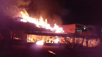 Grupo armado atacó a balazos