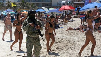 Seis asesinatos y tres heridos