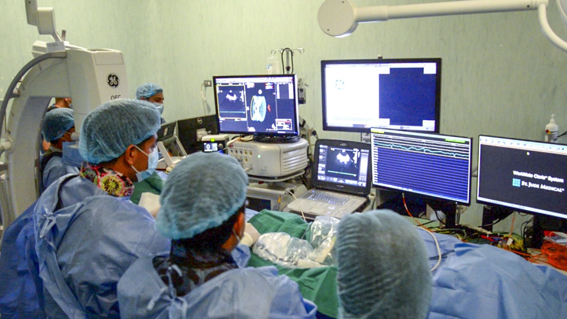 El procedimiento reduce a la mitad el tiempo de intervención y acelera la recuperación, con altas hospitalarias en menos de 24 horas en varios casos - Créditos: INCOR.