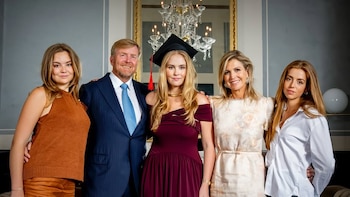 Los reyes de Holanda eligen