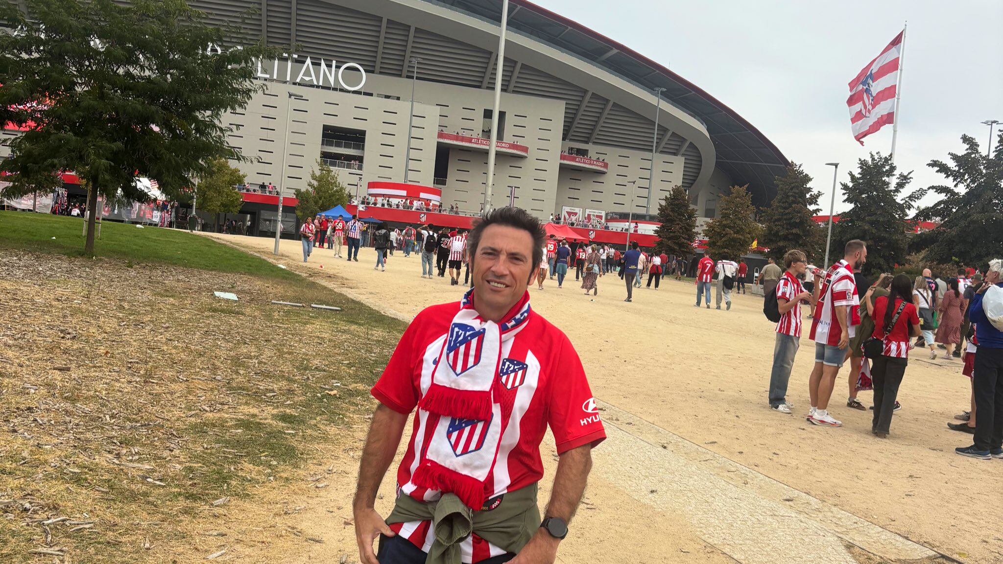 Ángel Bernal, en el Metropolitano viendo al Atleti
