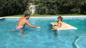 Martín jugando con Belén