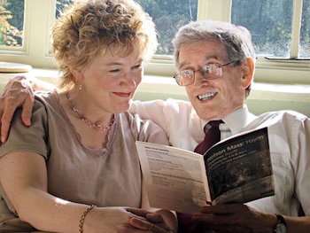 Clive Wearing intenta recrear todos