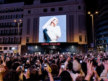 20/10/2025 Rosalía ha colapsado la