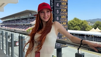 Erola Jons, la influencer que ha protagonizado la primera polémica de La Vuelta a España: las incómodas preguntas a Pogacar