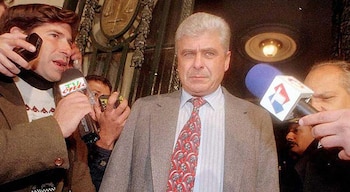 Alfredo Yabrán fotografiado a la salida del Palacio de los Tribunales. En mayo de 1998 estuvo prófugo por cinco días
