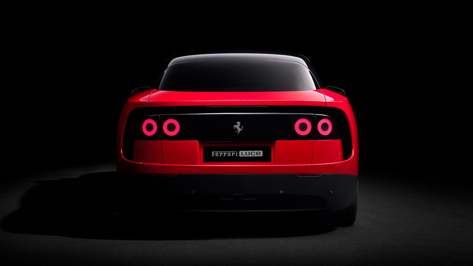 El Ferrari Luce, el primer vehículo 100% eléctrico de la marca, fue presentado oficialmente en Roma el 25 de mayo, mostrando un diseño inusual para un deportivo de la firma y siendo una berlina de 4 puertas y 5 asientos. (Ferrari)
