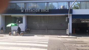 La estación de Once con