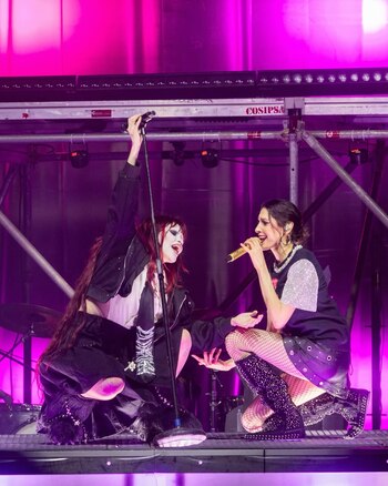 La casa de muñecas mostró detalles como habitaciones, cocina, juguetes e iluminación, sorprendiendo a los seguidores de Yuridia por su realismo.