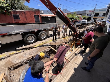 Desentierro de Osamentas humanas históricas en Antiguo Cuscatlán.