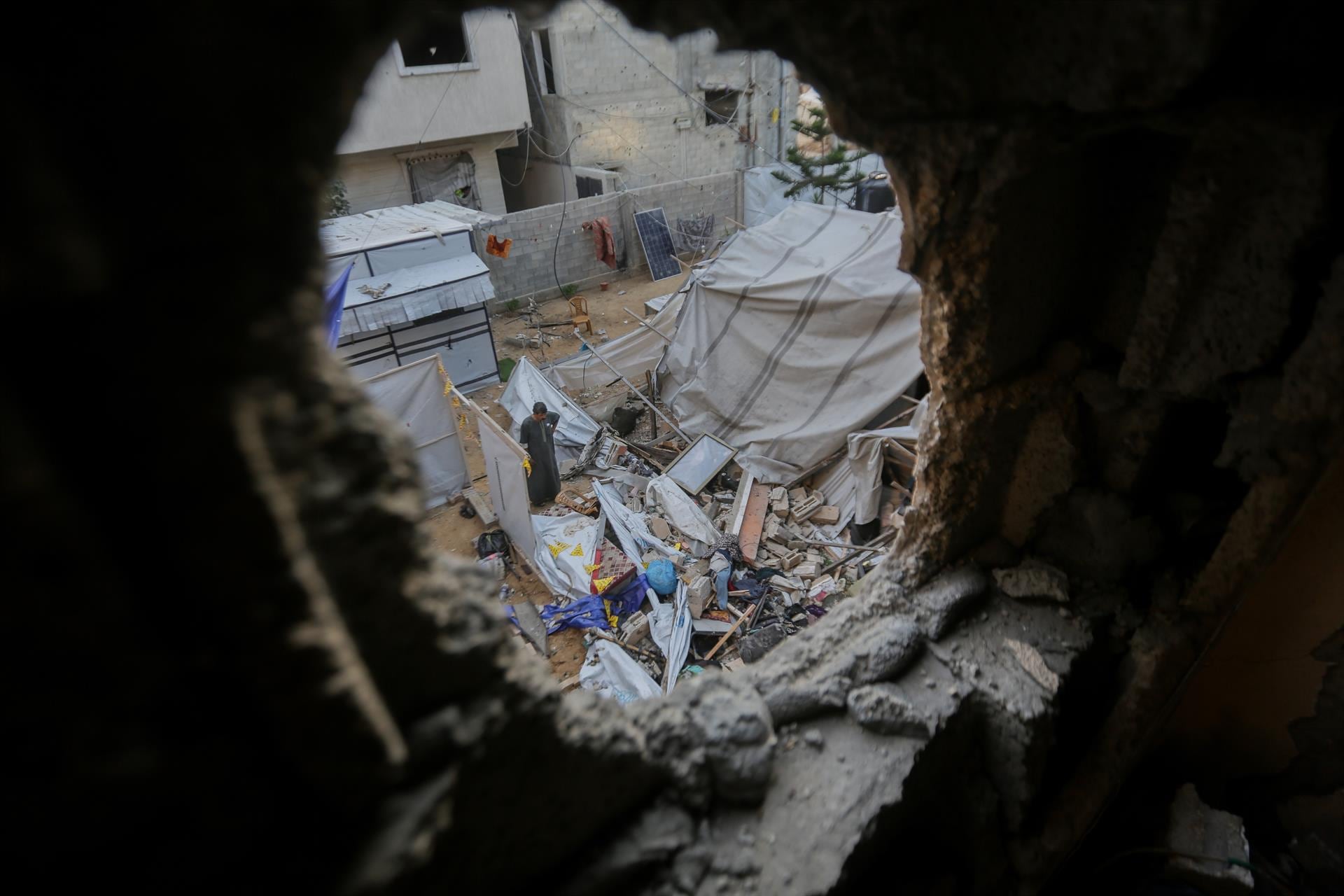 Aumentan a más de 1.530 los palestinos muertos por ataques de Israel contra Gaza pese al alto el fuego