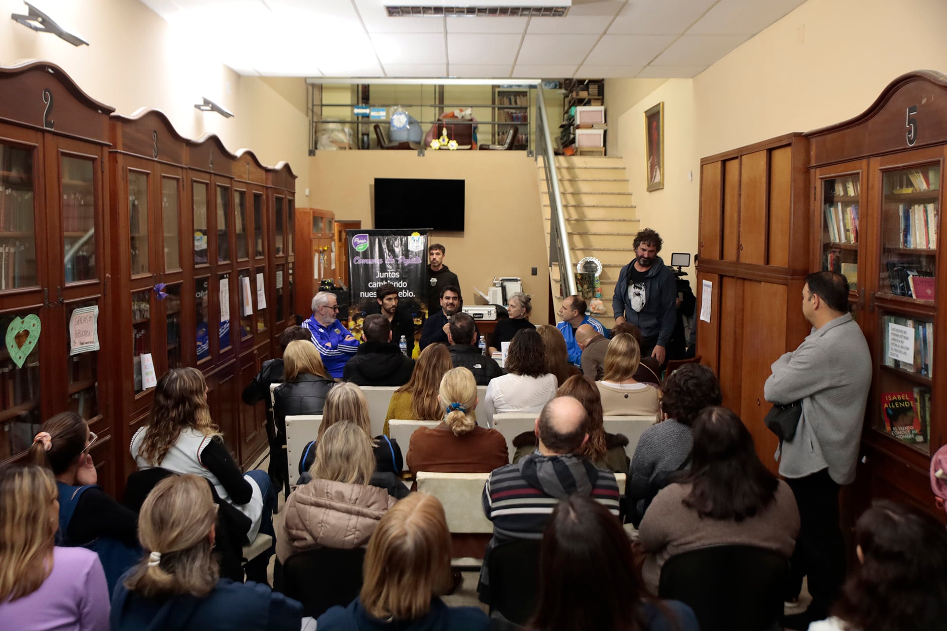 El auditorio en la biblioteca de Pujato.