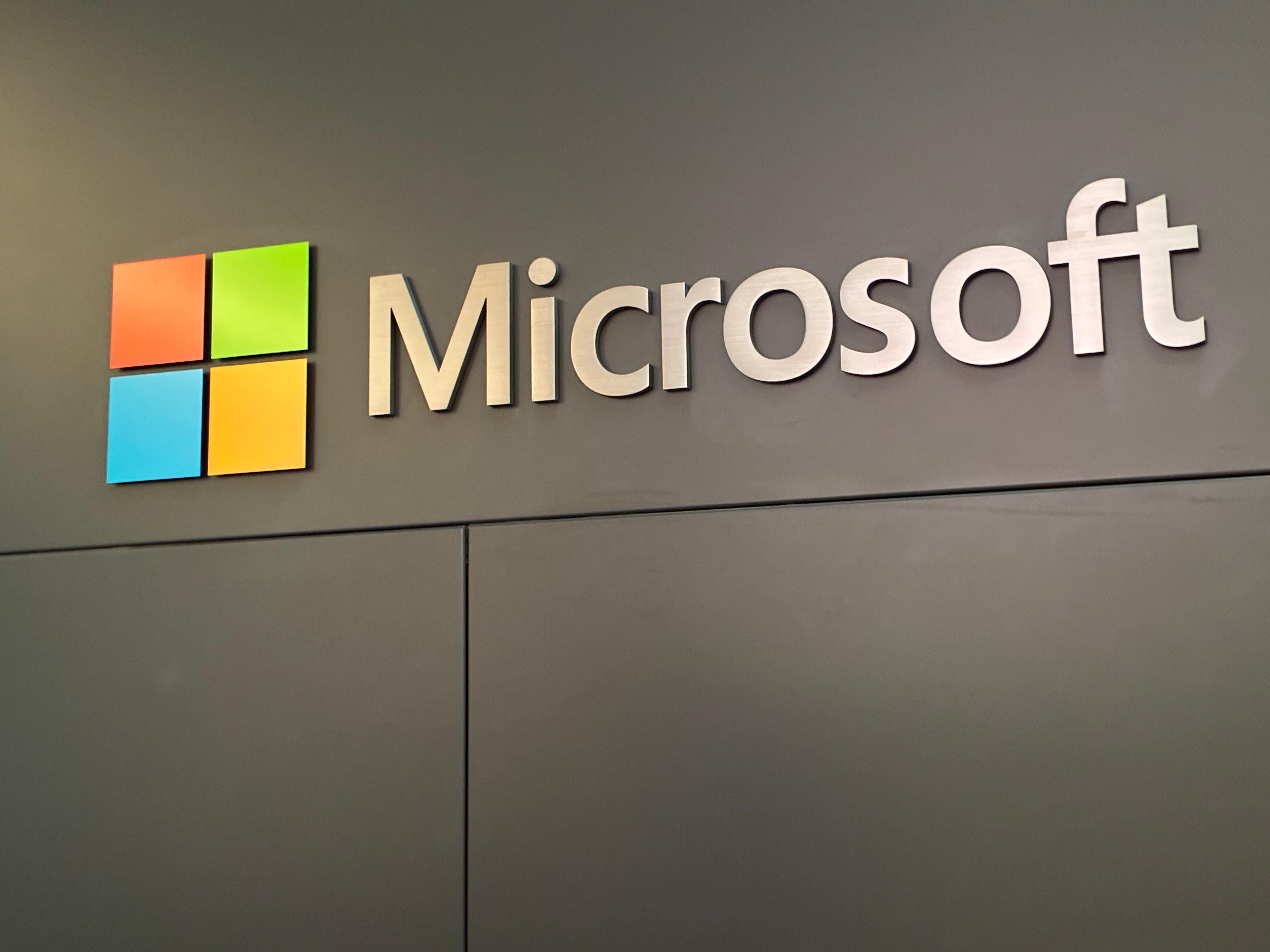 IA y límites humanos: Microsoft marca una línea roja frente al avance incontrolado