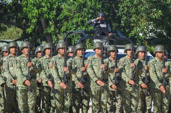El ejército mexicano se mantiene