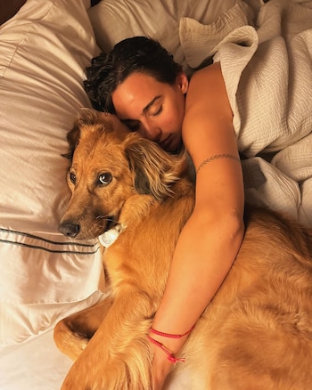 Flor Jazmín y la mascota