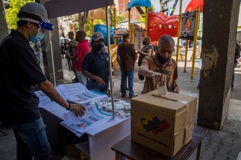 Fotografía de archivo de funcionarios