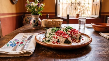 Receta de chiles en nogada: la versión deliciosa y tradicional que preparan en Puebla
