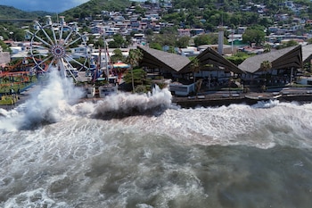 El Salvador se prepara para la llegada de lluvias de la tormenta tropical Cristina