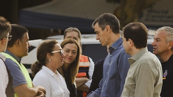 Sánchez afirma que la noche "ha sido positiva" en los incendios de Ávila y Madrid pero "quedan horas complejas"