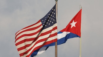 Cubanos residentes en Estados Unidos: se registra una reducción cercana al 99% en las aprobaciones de permisos